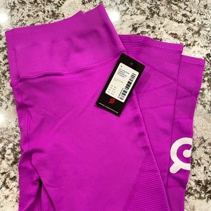 PELOTON Seamless Shapeshifter 7/8 Leggings- NWT